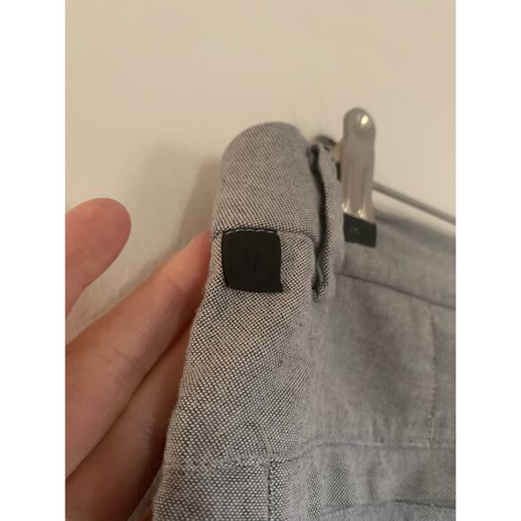 Lululemon Commission Men's Shorts Gray Size 30 with 9" inseam Chinos - Picture 5 of 8